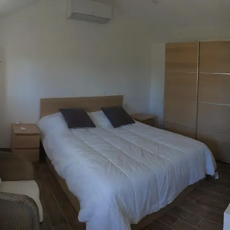 Apartment Le Cabanon Perdu Ansouis